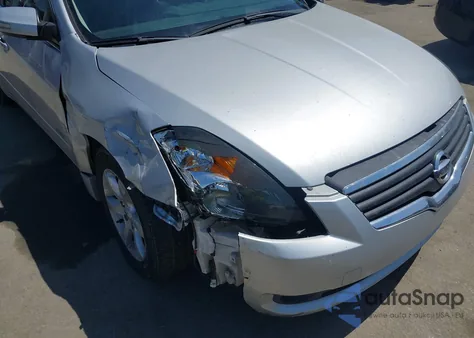 2009 Nissan Altima Hybrid z USA, uszkodzony, nr VIN 1N4CL21E19C186644